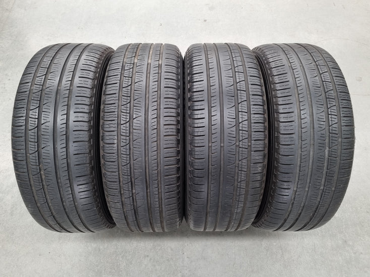 Load image into Gallery viewer, Genuine Range Rover Evoque BJ32 19 Inch Wheels and Tyres Set of 4