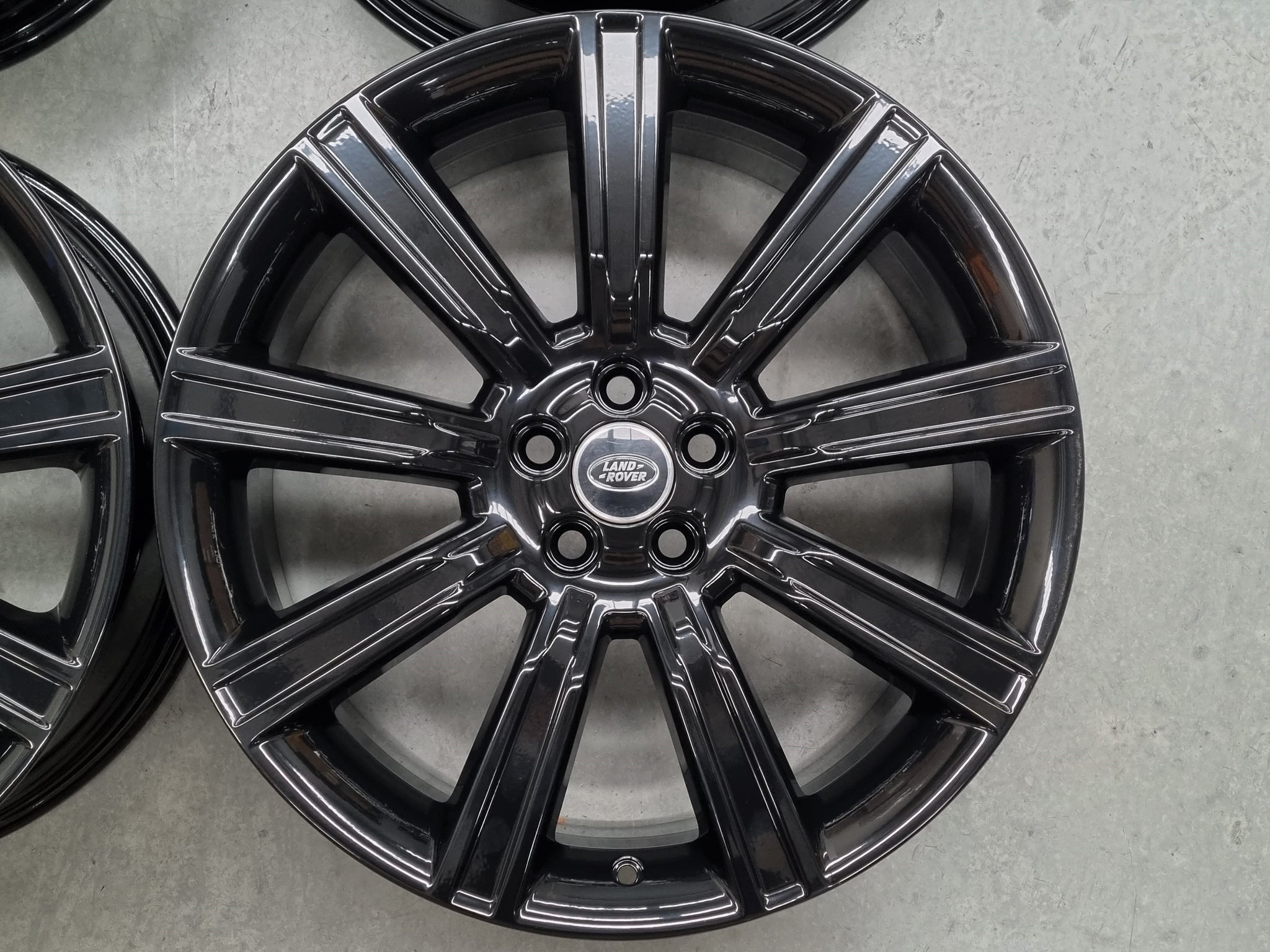 Load image into Gallery viewer, Genuine Range Rover Evoque Forged Black 20 Inch Alloy Wheels Set of 4

