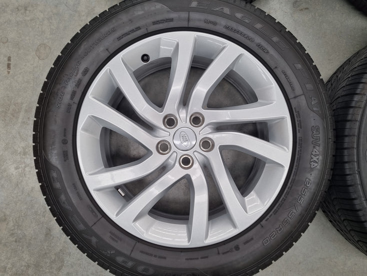 Load image into Gallery viewer, Genuine Land Rover Discovery 5 Silver 20 Inch Wheels and Tyres Set of 4