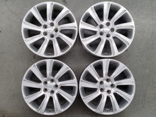 Load image into Gallery viewer, Genuine Range Rover Evoque FK72 18 Inch Alloy Wheels Set of 4
