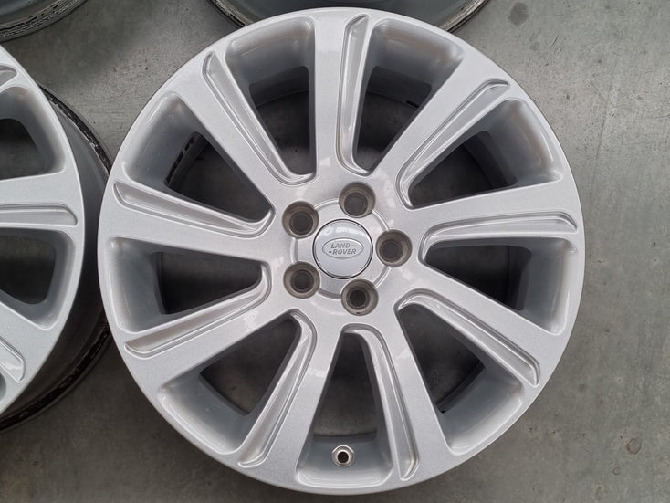 Load image into Gallery viewer, Genuine Range Rover Evoque FK72 18 Inch Alloy Wheels Set of 4