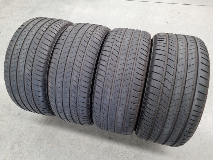 Load image into Gallery viewer, Genuine BMW X5 G05 Style M740 20 Inch Wheels and Tyres Set of 4