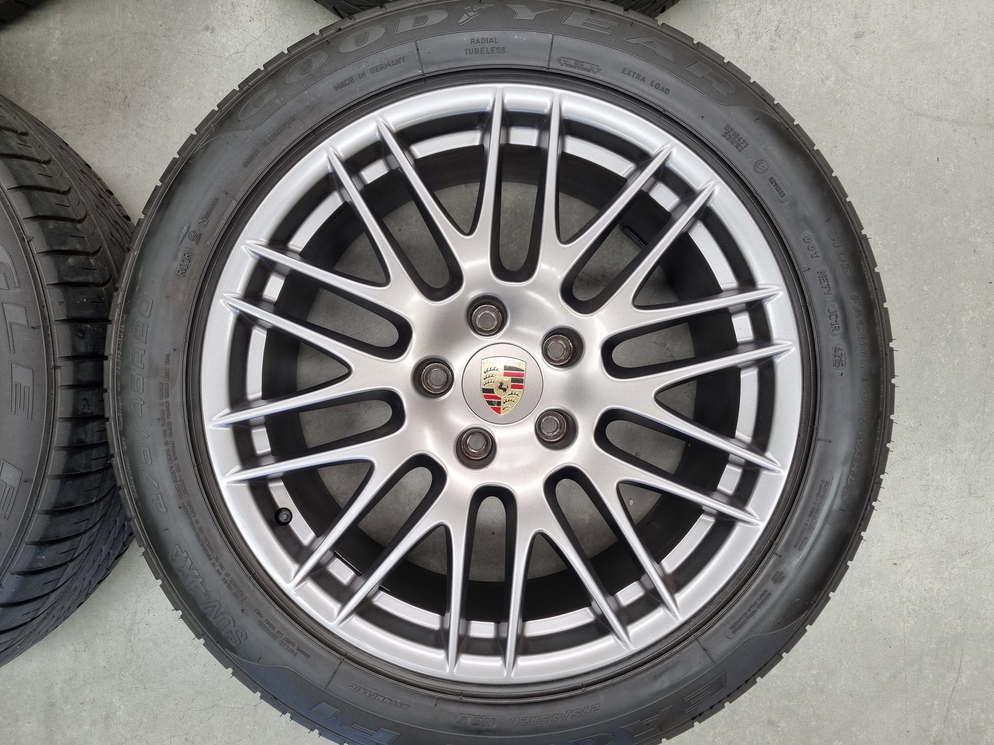 Load image into Gallery viewer, Genuine Porsche Cayenne Spyder 20 Inch Wheels and Tyres Set of 4
