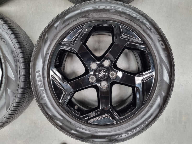 Load image into Gallery viewer, Genuine Range Rover Sport 2021 20 Inch Wheels and Tyres Set of 4
