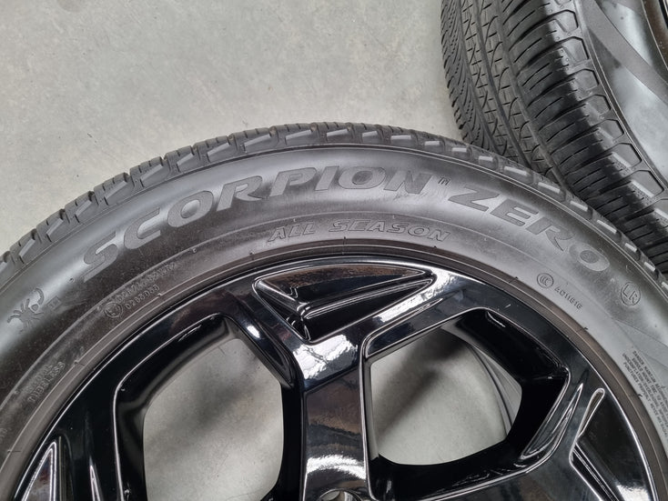 Load image into Gallery viewer, Genuine Range Rover Sport 2021 20 Inch Wheels and Tyres Set of 4