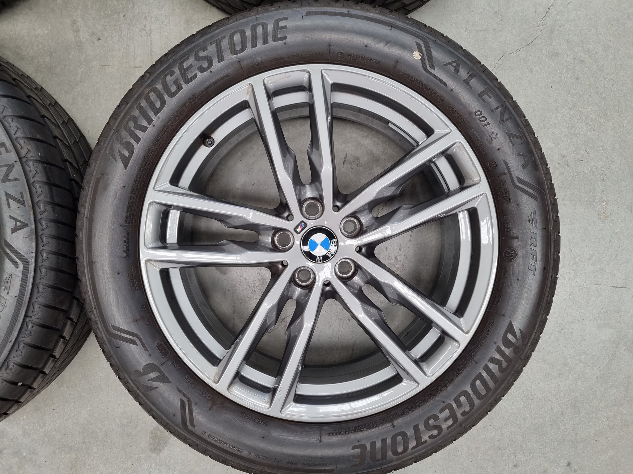 Load image into Gallery viewer, Genuine BMW X3 G01 X4 G02 Style 698M 19 Inch Wheels and Tyres Set of 4
