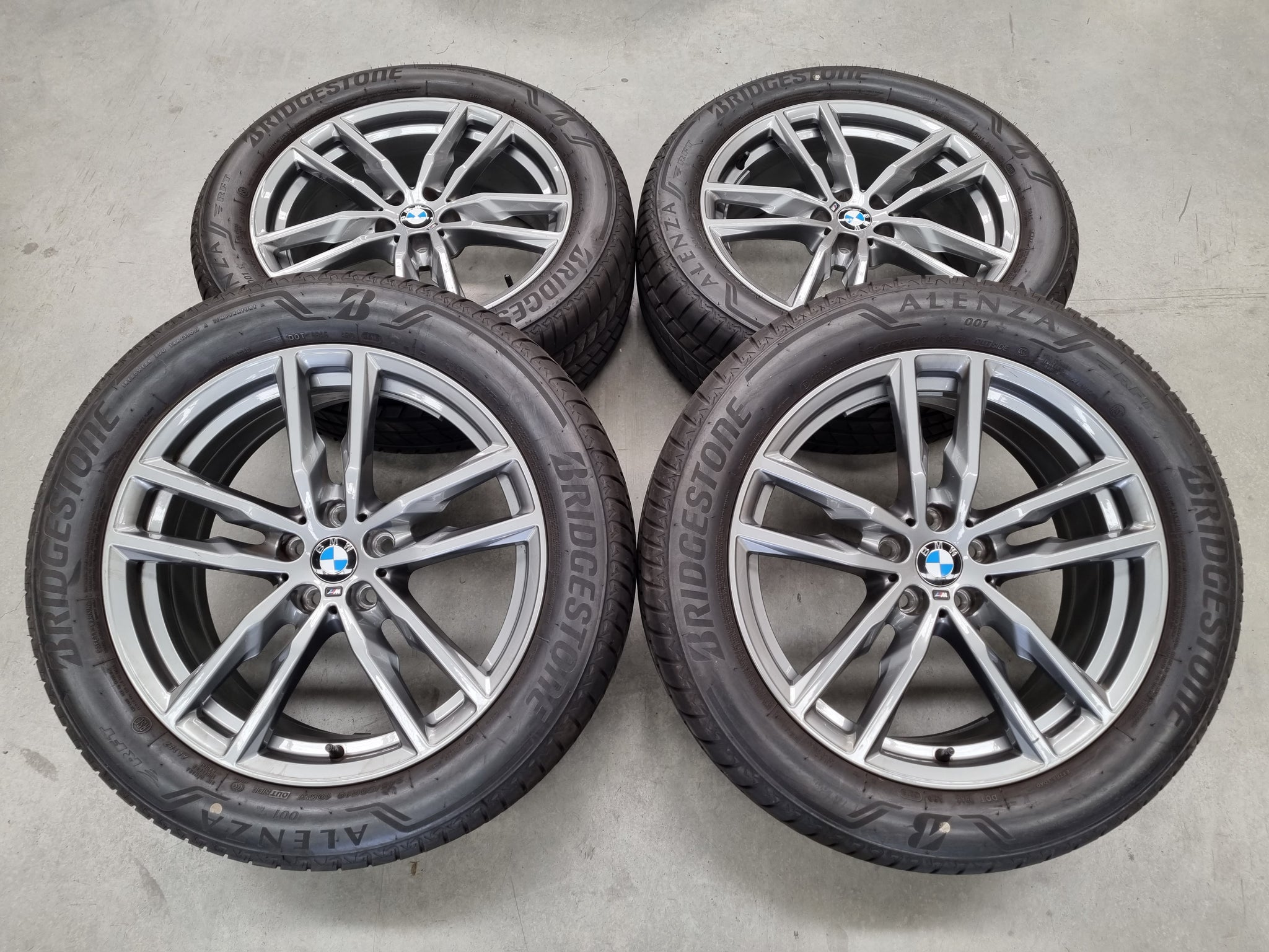 Load image into Gallery viewer, Genuine BMW X3 G01 X4 G02 Style 698M 19 Inch Wheels and Tyres Set of 4
