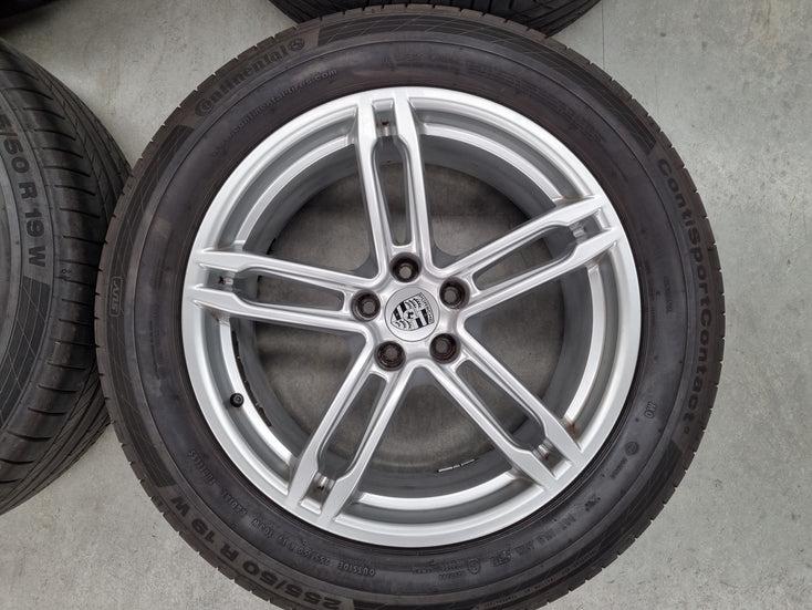 Load image into Gallery viewer, Genuine Porsche Macan S 19 Inch Wheels and Tyres Set of 4