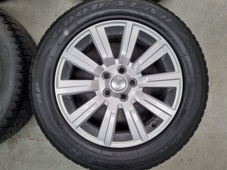 Load image into Gallery viewer, Genuine Land Rover Discovery 4 Silver 19 Inch Wheels and Tyres Set of 4