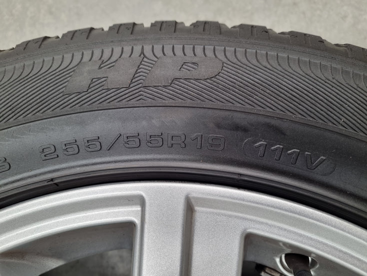 Load image into Gallery viewer, Genuine Land Rover Discovery 4 Silver 19 Inch Wheels and Tyres Set of 4