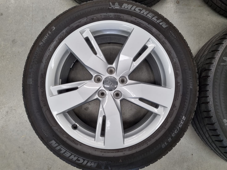Load image into Gallery viewer, Genuine AUDI Q5 19 Inch Wheels and Michelin Tyres Set of 4