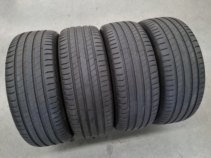 Load image into Gallery viewer, Genuine AUDI Q5 19 Inch Wheels and Michelin Tyres Set of 4