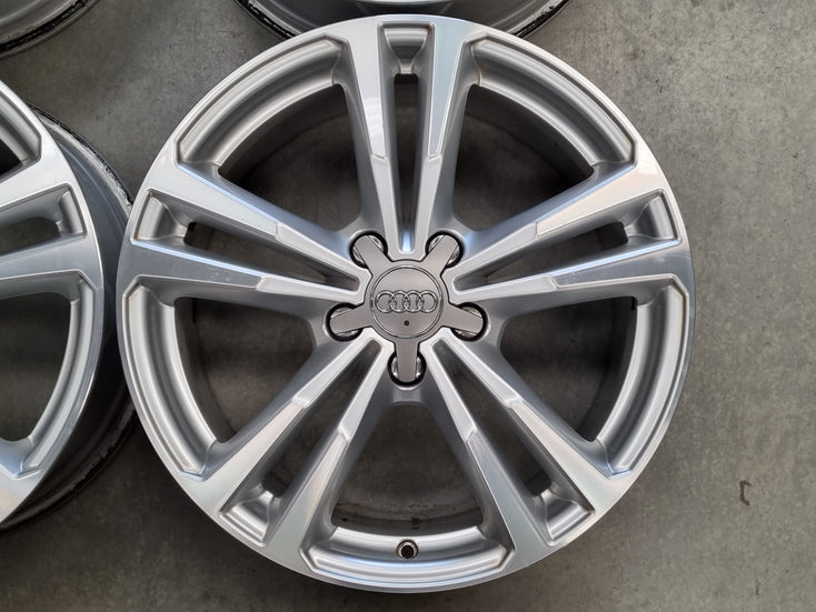 Load image into Gallery viewer, Genuine AUDI S3 Silver 2018 Model 18 Inch Alloy Wheels Set of 4