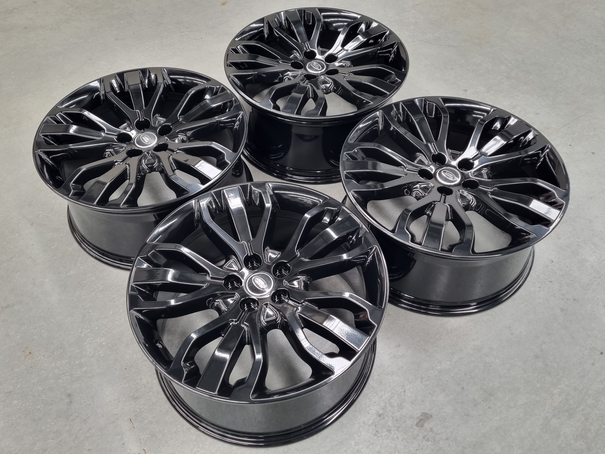 Load image into Gallery viewer, Genuine Range Rover Sport 21 Inch DK62 Black Alloy Wheels Set of 4
