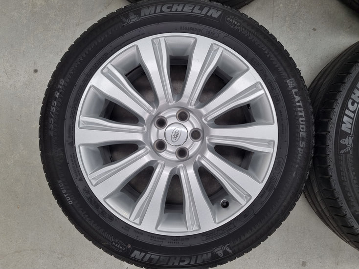 Load image into Gallery viewer, Genuine Range Rover Evoque EJ32 Silver 19 Inch Wheels and Tyres Set of 4