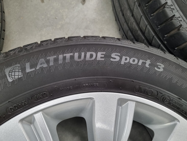 Load image into Gallery viewer, Genuine Range Rover Evoque EJ32 Silver 19 Inch Wheels and Tyres Set of 4