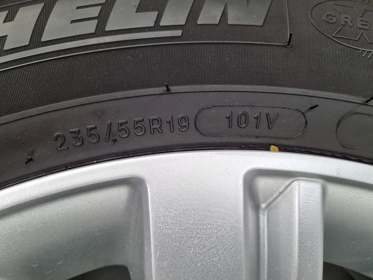 Load image into Gallery viewer, Genuine Range Rover Evoque EJ32 Silver 19 Inch Wheels and Tyres Set of 4