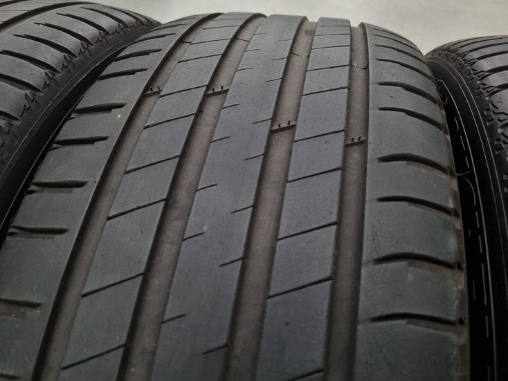 Load image into Gallery viewer, Genuine Range Rover Evoque EJ32 Silver 19 Inch Wheels and Tyres Set of 4