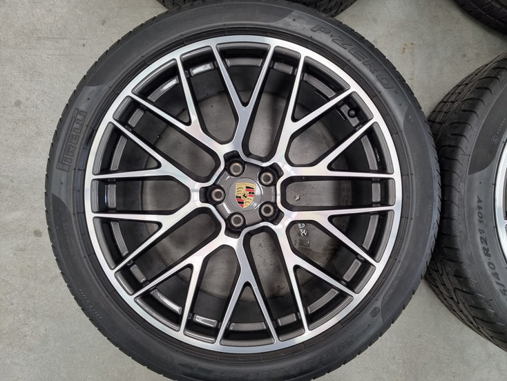Load image into Gallery viewer, Genuine Porsche Macan 2021 Model 21 Inch Spyder Wheels and Tyres Set of 4