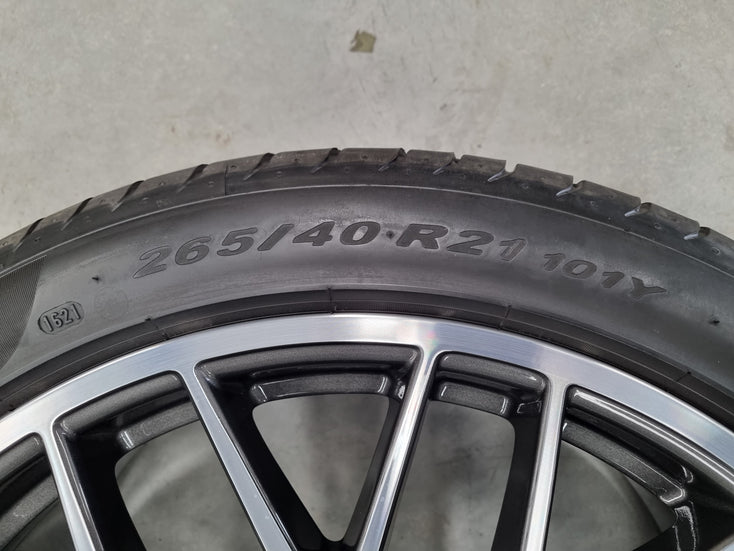 Load image into Gallery viewer, Genuine Porsche Macan 2021 Model 21 Inch Spyder Wheels and Tyres Set of 4
