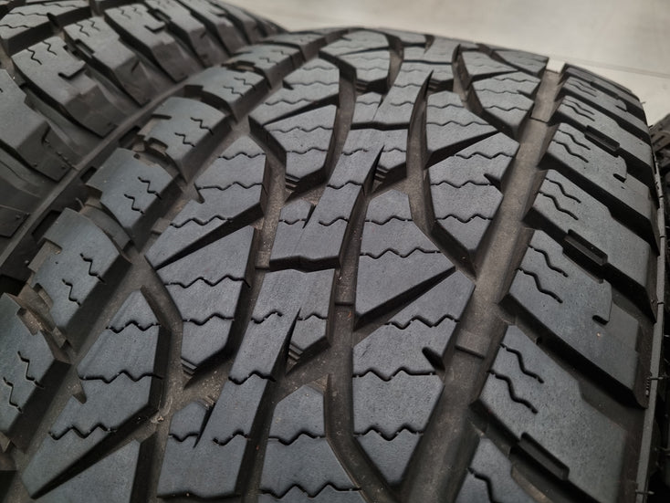 Load image into Gallery viewer, Genuine Mercedes Benz X250 X350 Power 19 Inch Wheels and Tyres Set of 4