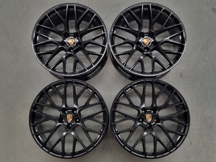 Load image into Gallery viewer, Genuine Porsche Macan 2021 Model 21 Inch Black Spyder Wheels Set of 4