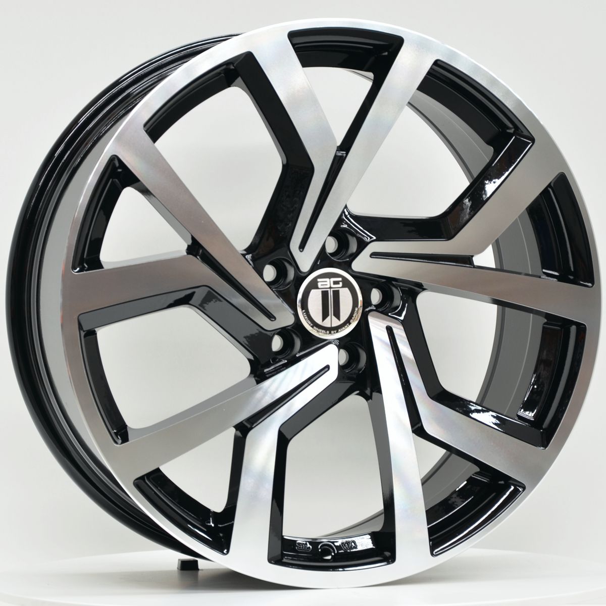 Load image into Gallery viewer, CLUB 18x8 ET45 5/112 Black Machined
