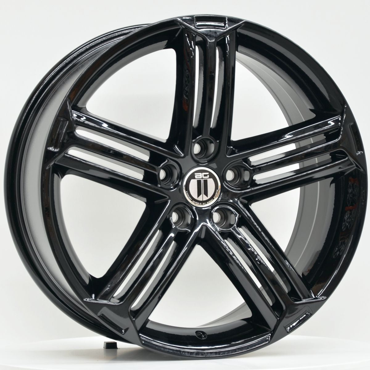 Load image into Gallery viewer, GTR 18x8 ET45 5/112 Gloss Black
