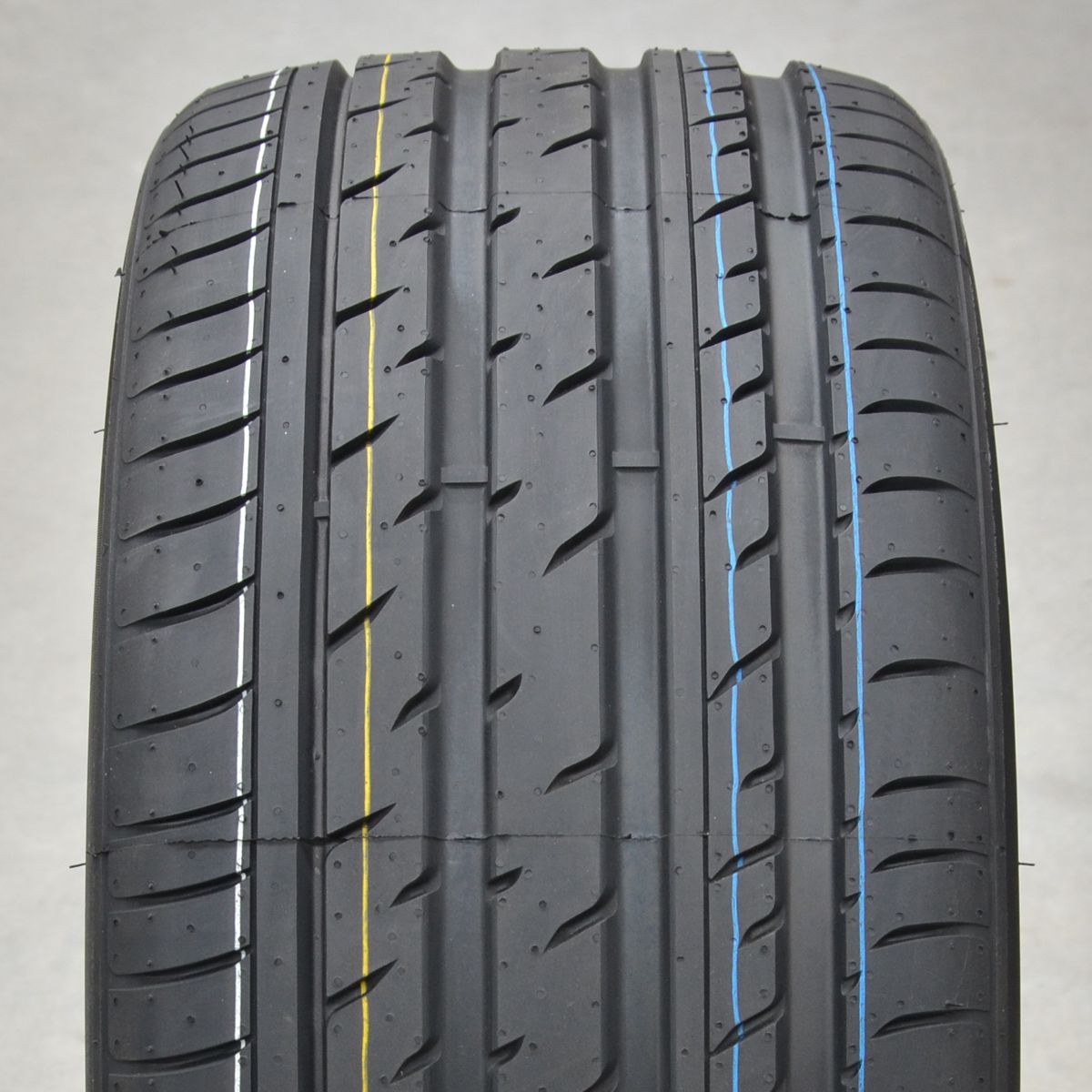thumbnail image 2 of Pair Of 2 New Haida HD927 265/45ZR21 104W High Performance Tires – 265/45R21 2 of 6