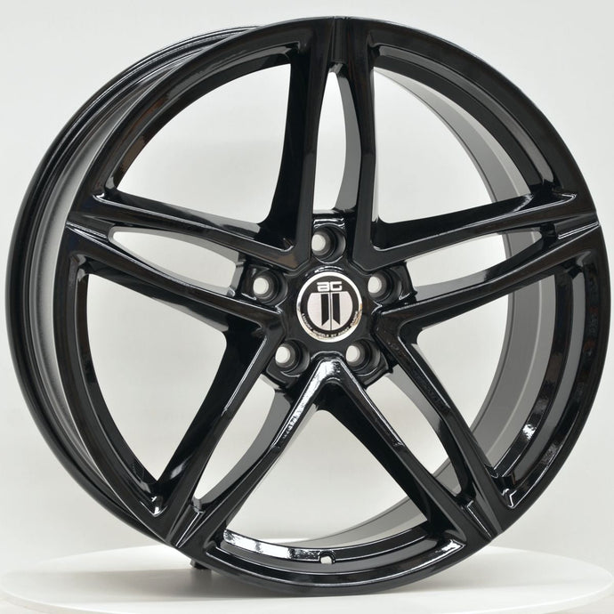 LS-8 20 Inch Staggered ET36 Gloss Black