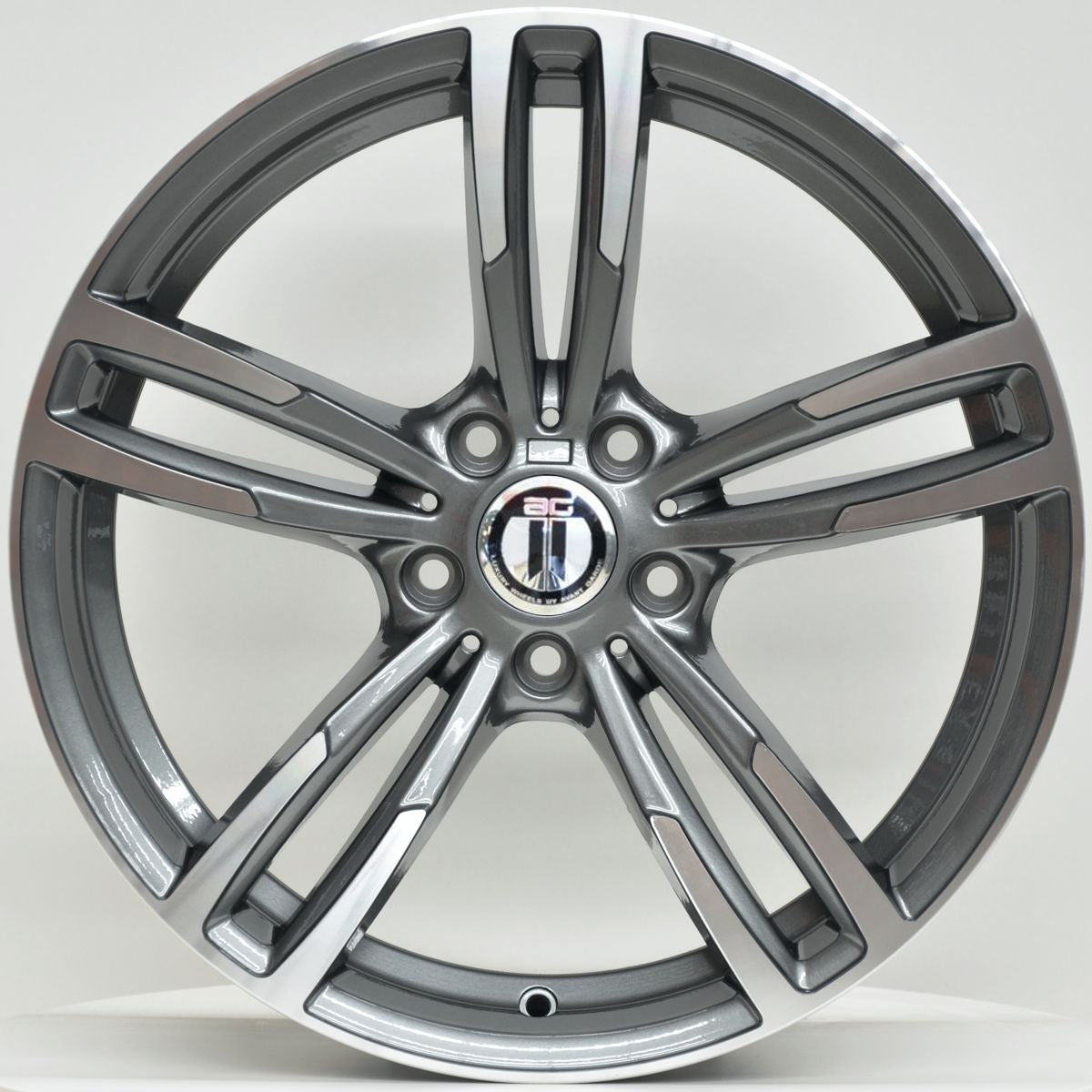 Load image into Gallery viewer, M450 19 Inch Staggered ET35 Grey Machined
