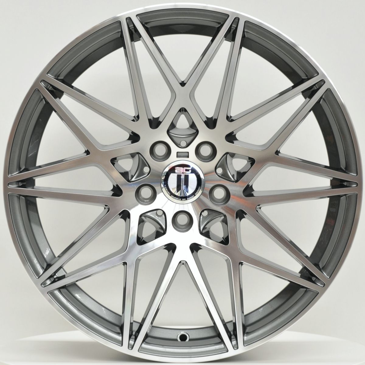 Load image into Gallery viewer, GT 19 Inch Staggered ET35 Grey Machined
